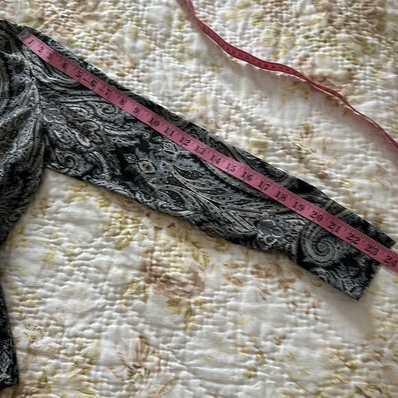 ANN Taylor Blue Silk Paisley Blouse Size 4 - Picture 12 of 12